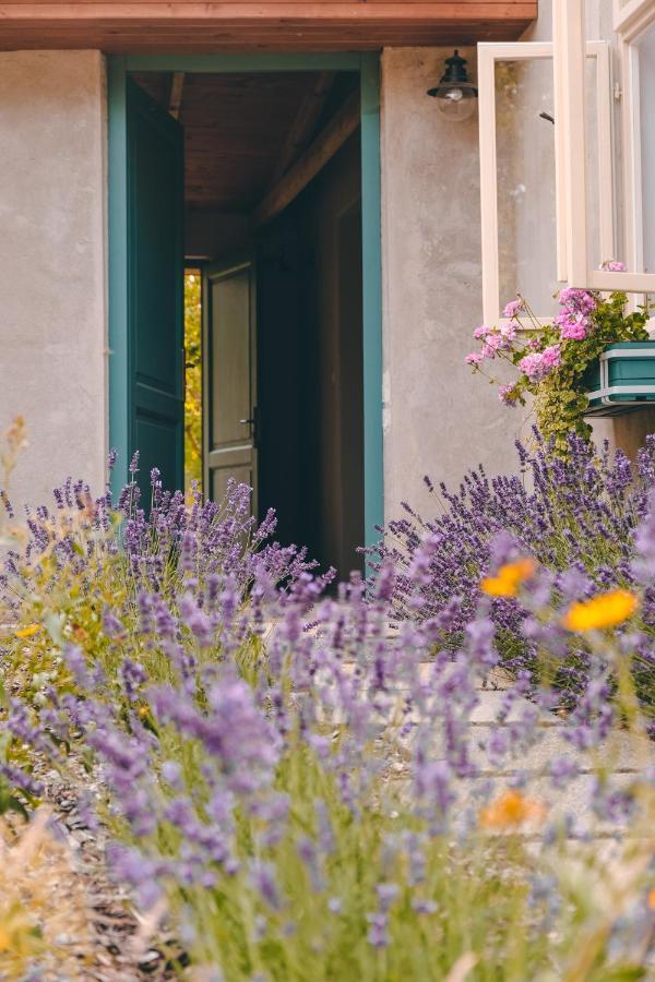 Domecek Na Kvetinovem Statku Villa Zdice Dış mekan fotoğraf